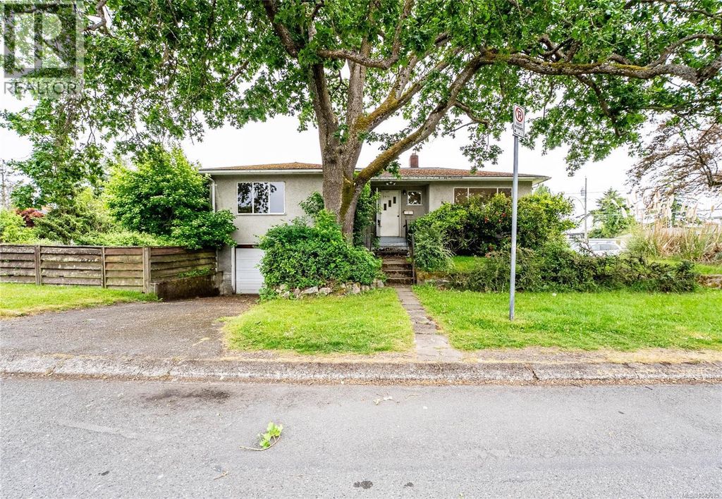 1673 North Dairy Rd, Saanich
