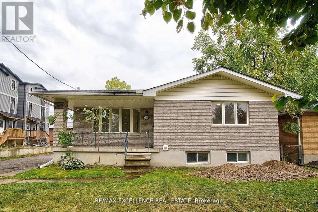 Upper - 1595 Borden Street, London East (east H)