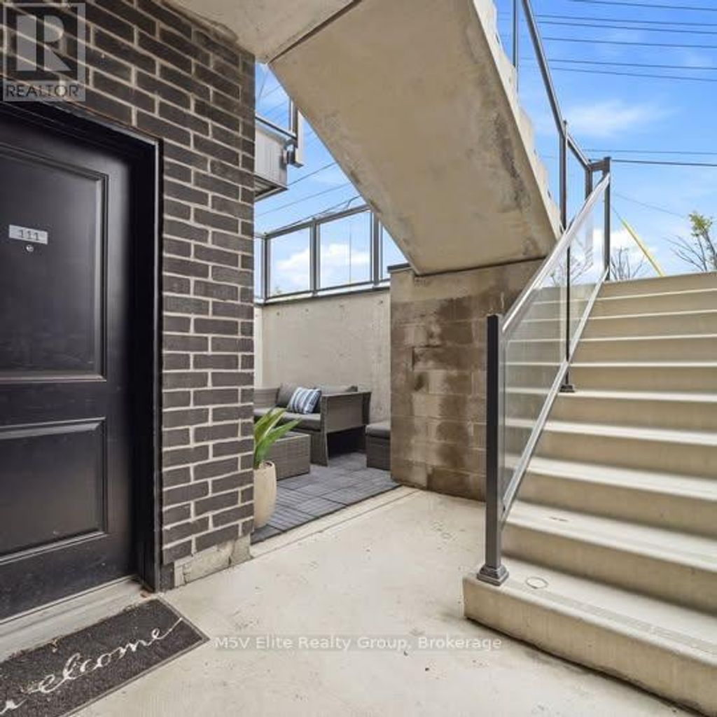 111 - 6065 Mcleod Road, Niagara Falls (arad/fallsview)