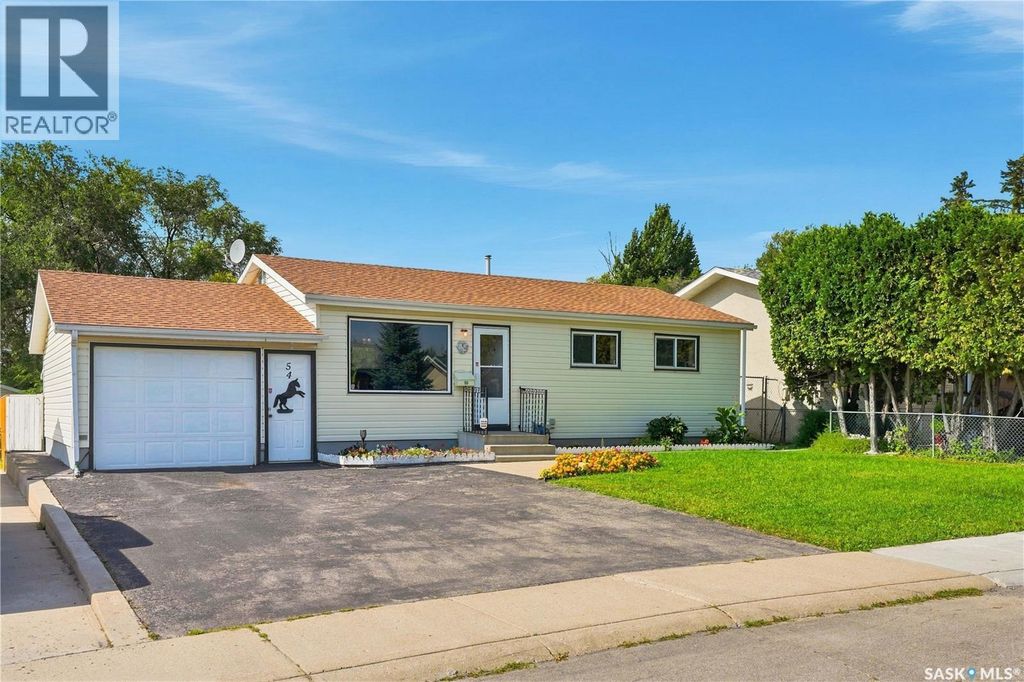 54 Klaehn Crescent, Saskatoon