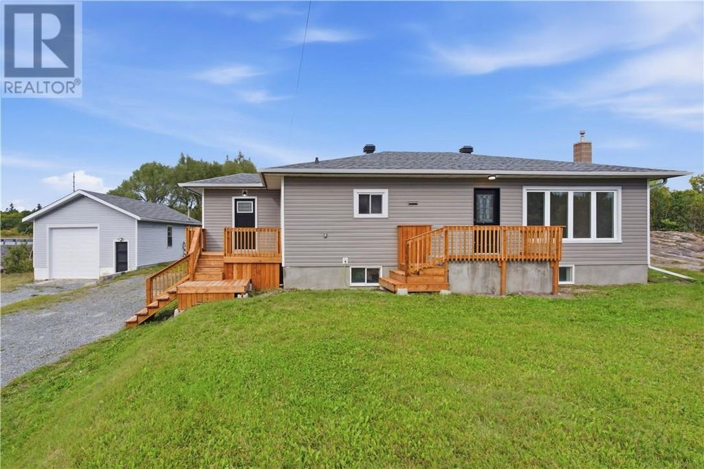906 Goodview Road, Greater Sudbury