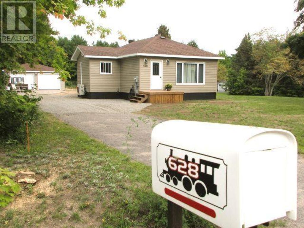 628 Old Goulais Bay Rd, Sault Ste. Marie