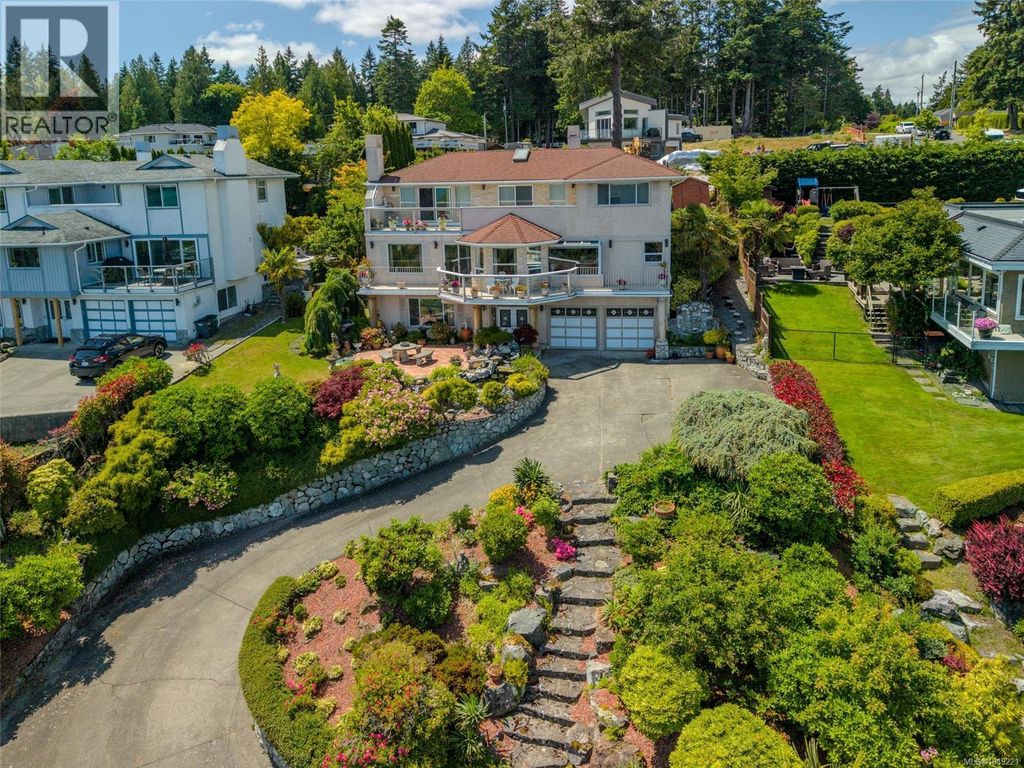 5200 Polson Terr, Saanich