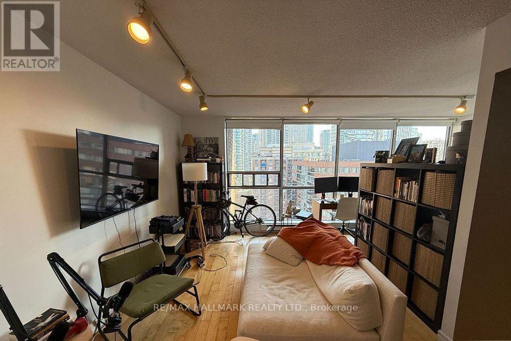 1208 - 914 Yonge Street, Toronto (annex)