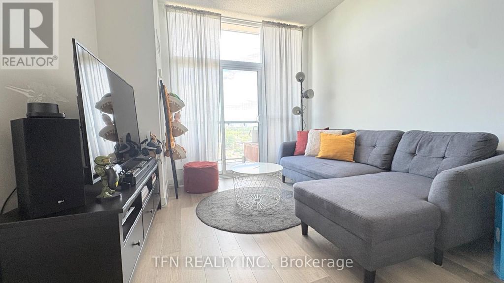802 - 1603 Eglinton Avenue W, Toronto (oakwood Village)