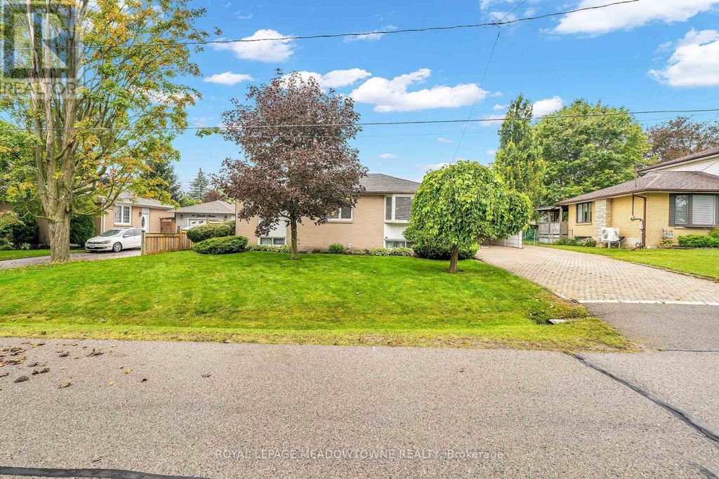 48 Garside Avenue, Whitby (brooklin)
