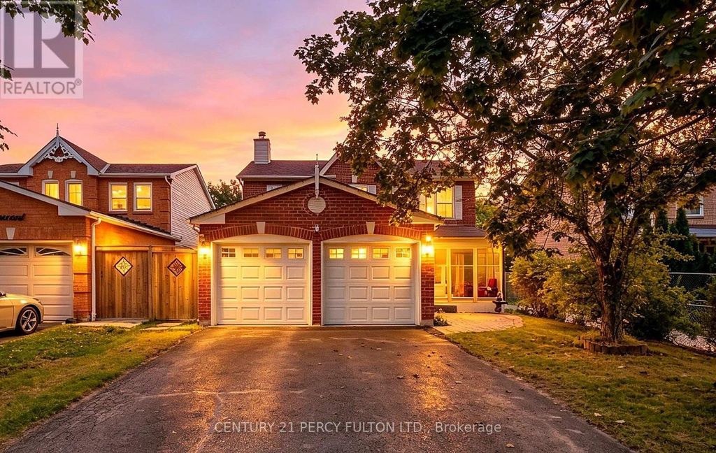 46 Hearne Crescent, Ajax (central)