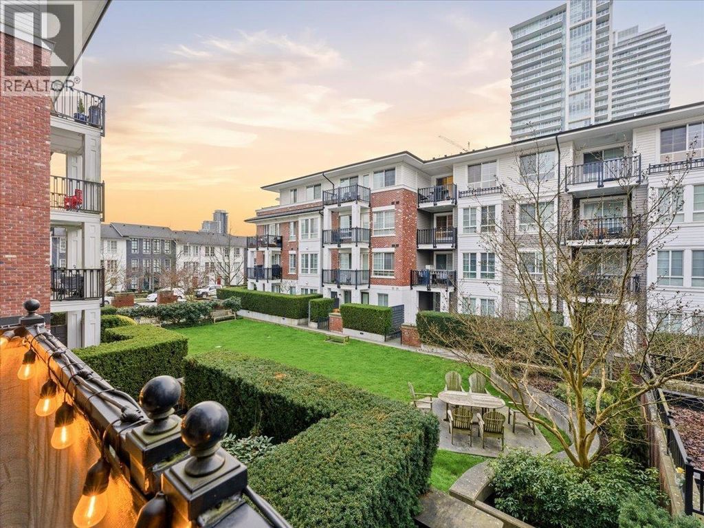205 553 Foster Avenue, Coquitlam