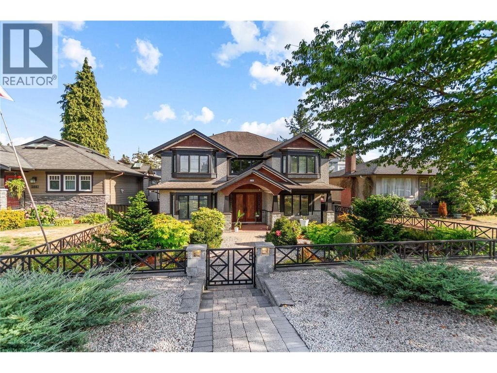 8330 12th Avenue, Burnaby