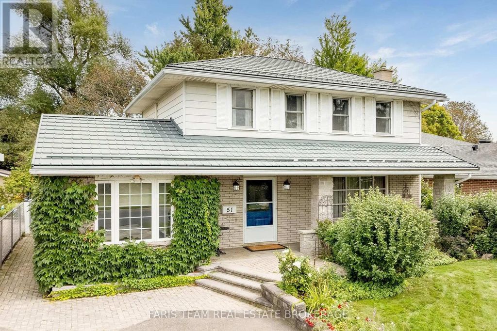 51 Davies Crescent, Barrie (grove East)