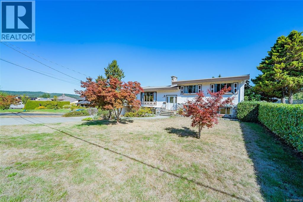2440 Cosgrove Cres, Nanaimo