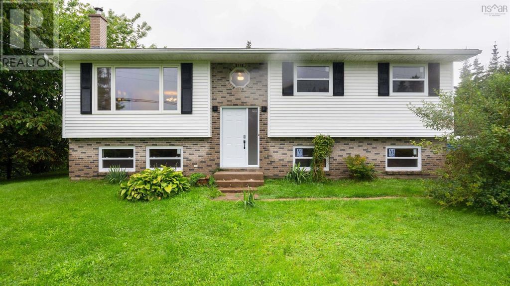 680 East Jeddore Road, Oyster Pond