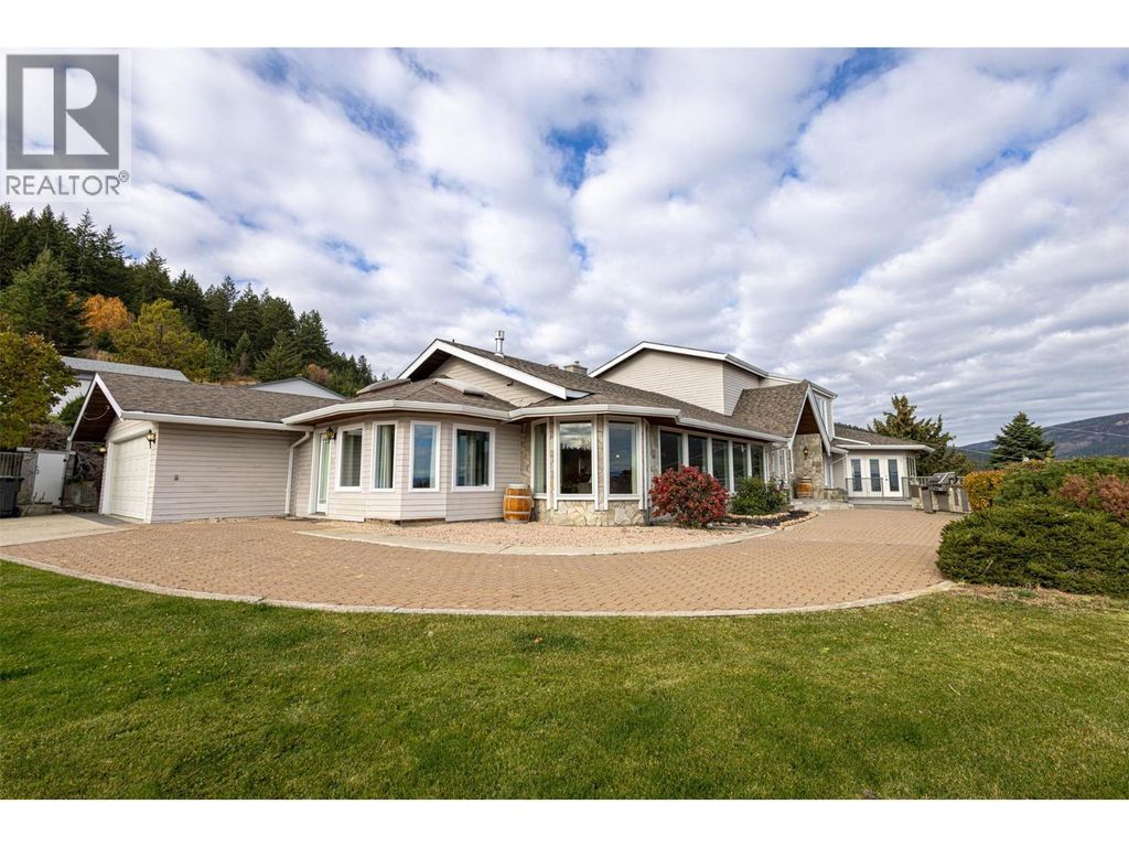 3510 Gates Road, West Kelowna
