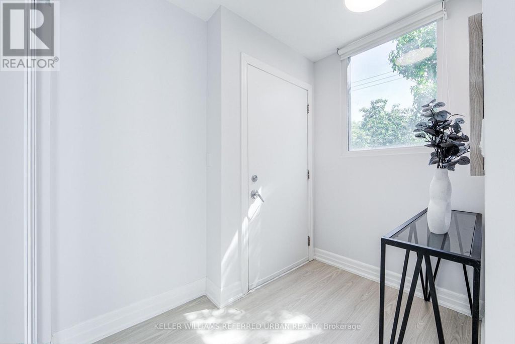 802 - 370 Wallace Avenue, Toronto (dovercourt-Wallace Emerson-Junction)