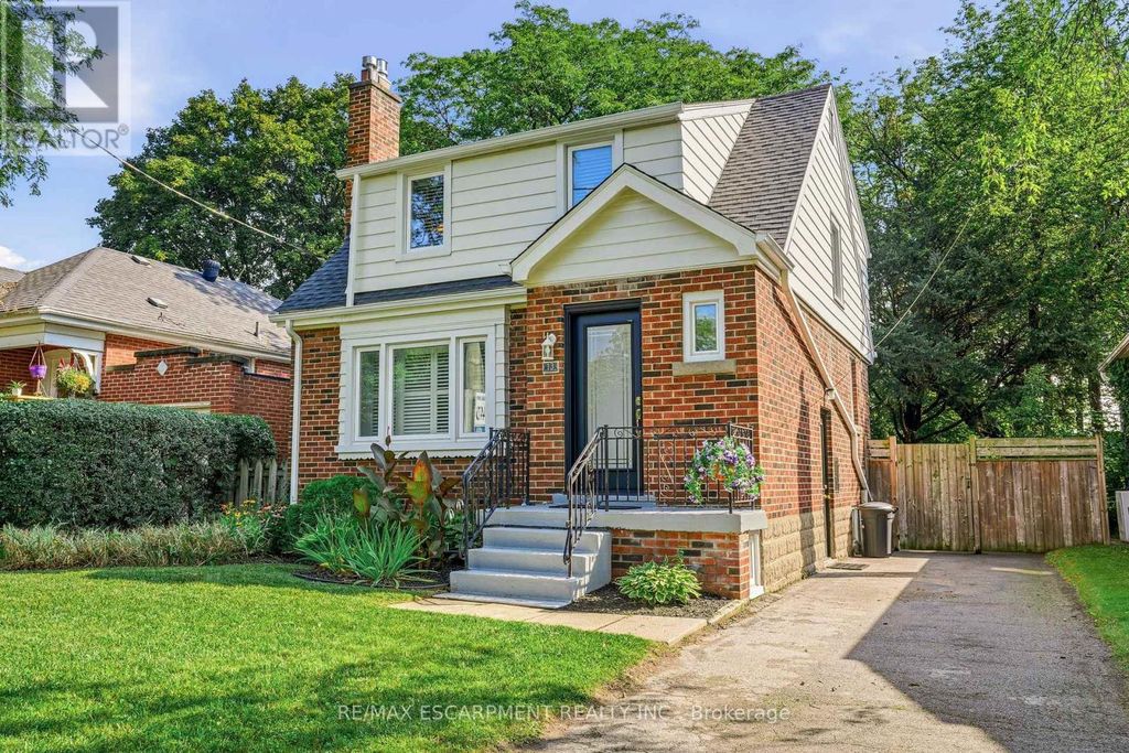 13 Allan Avenue, Hamilton (dundas)