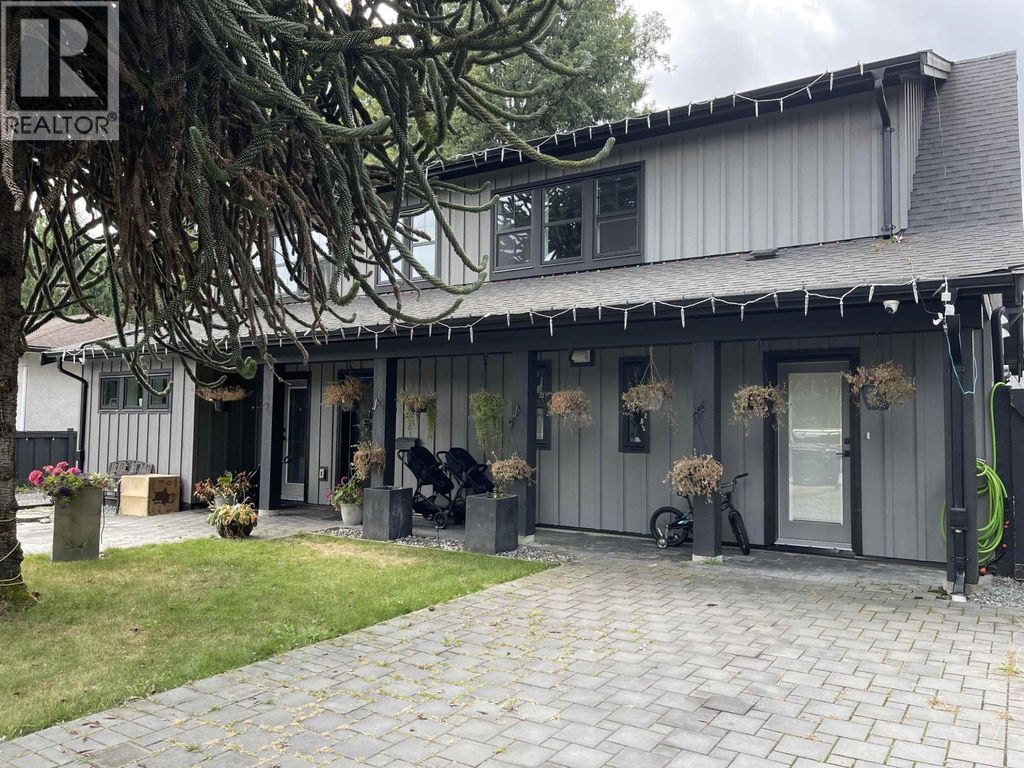 11699 Carr Street, Maple Ridge