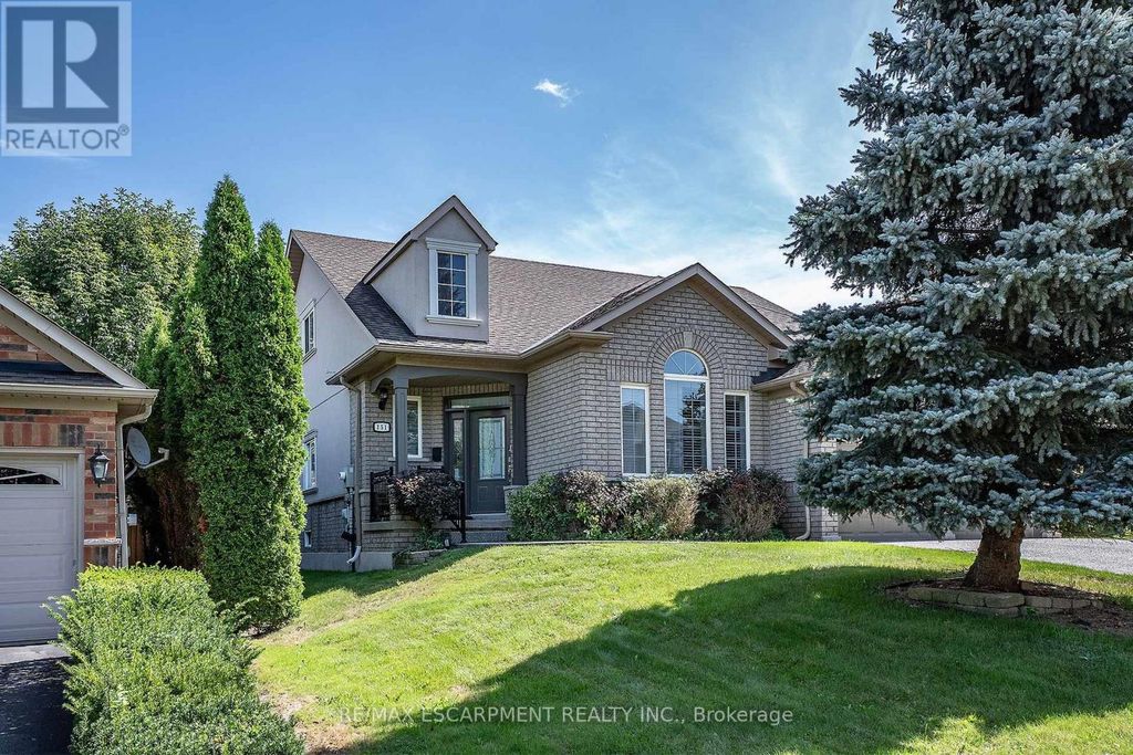 151 Moore Crescent, Hamilton (ancaster)