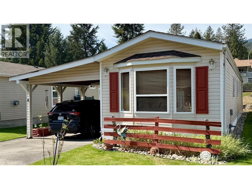 1500 Neimi Road Unit# 4, Christina Lake