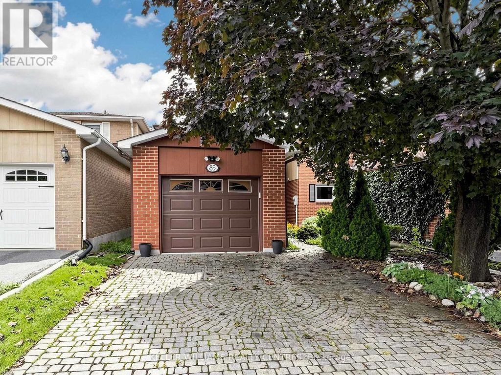 85 Lund Street, Richmond Hill (north Richvale)