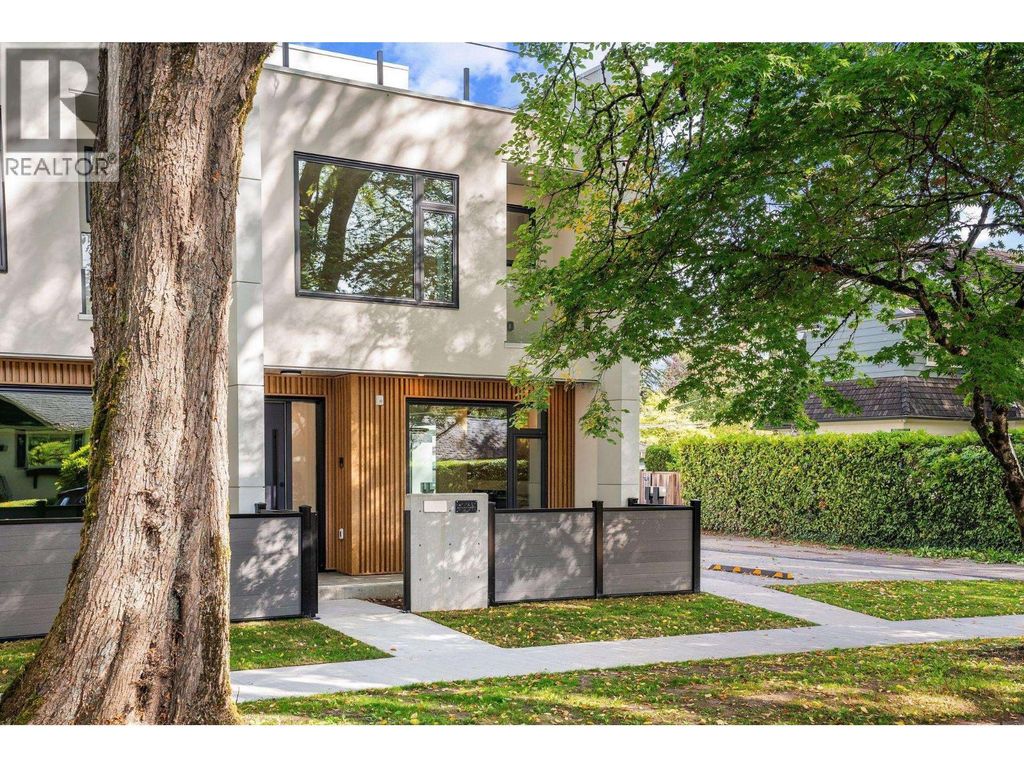 1 1491 Devonshire Crescent, Vancouver