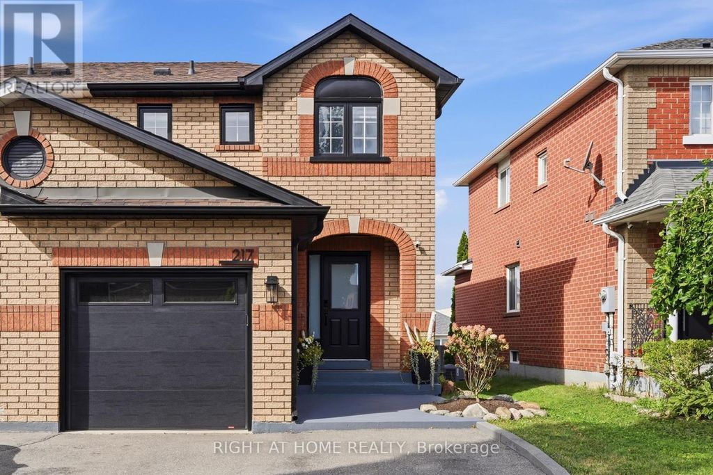 217 Rosanna Crescent, Vaughan (maple)