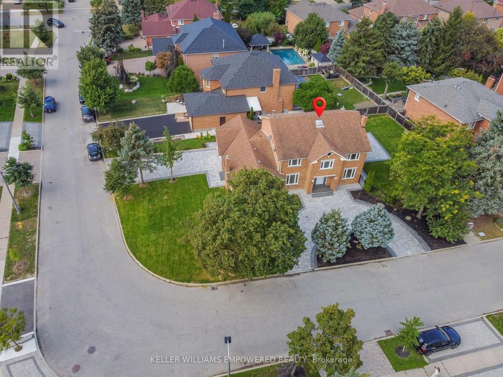 24 Marconi Avenue, Vaughan (east Woodbridge)
