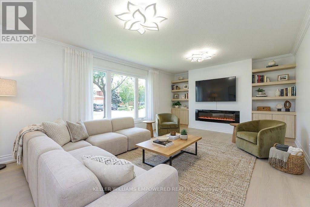 24 Marconi Avenue, Vaughan (east Woodbridge)