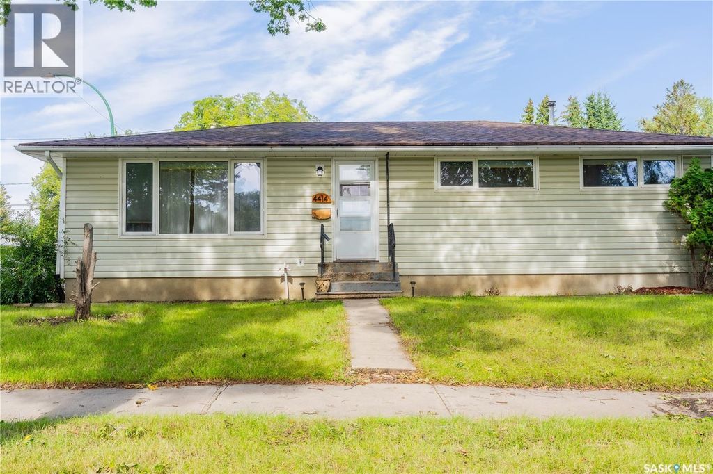 4414 England Road, Regina