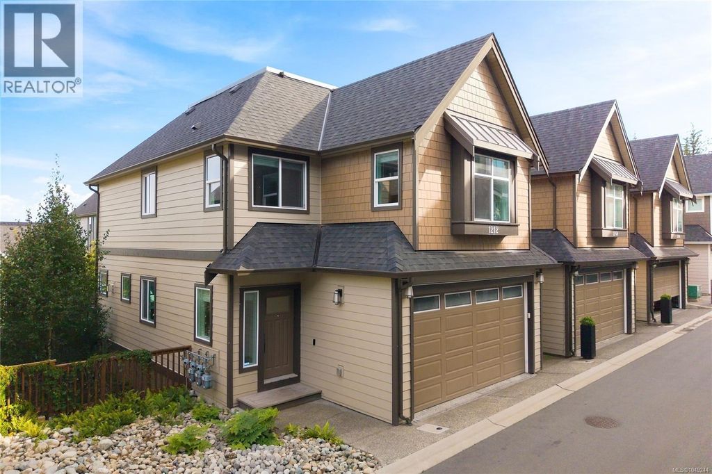 1212 Moonstone Loop, Langford