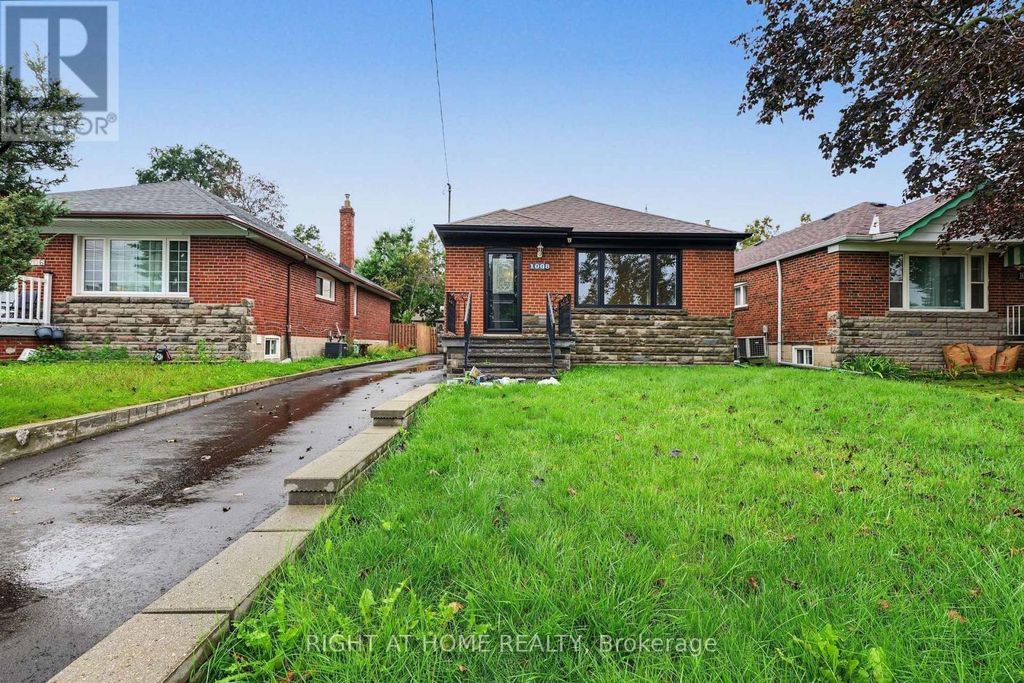 1008 Kennedy Road, Toronto (dorset Park)