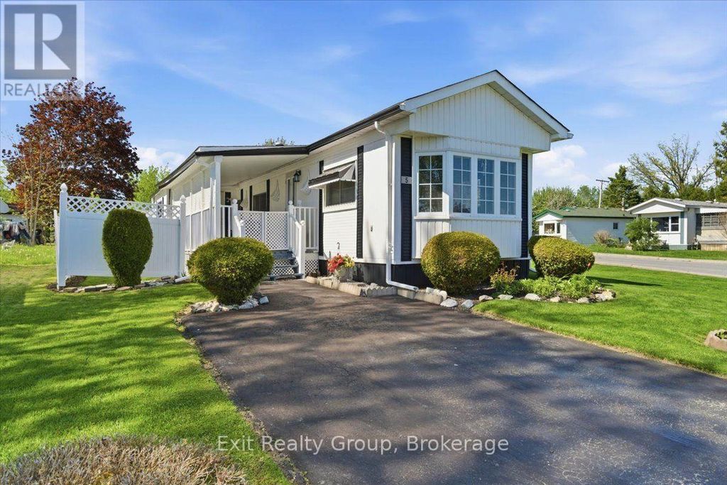 5 Chapel Boulevard, Quinte West (sidney Ward)