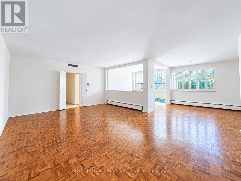 401 - 9 Deer Park Crescent, Toronto (yonge-St. Clair)