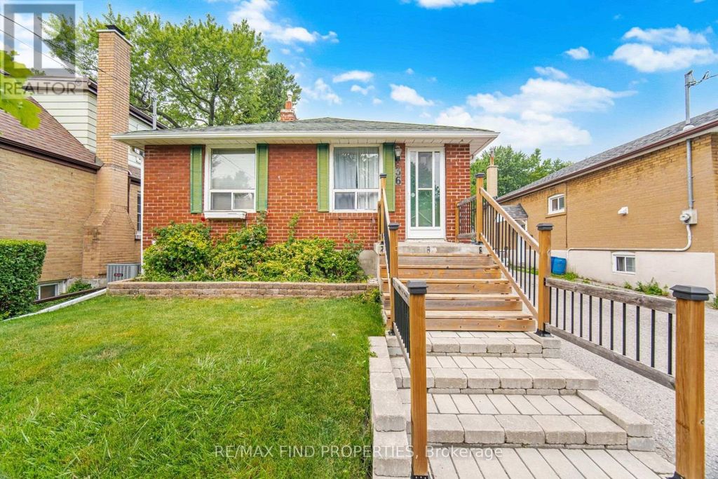 36 Pinegrove Avenue, Toronto (birchcliffe-Cliffside)