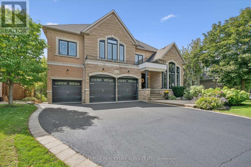 1036 Valley Crest Circle, Oakville (ro River Oaks)