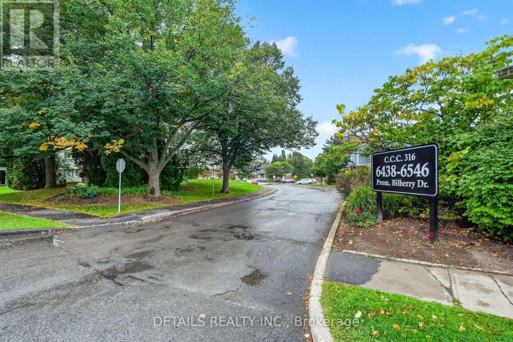 303 - 6532 Bilberry Drive, Ottawa