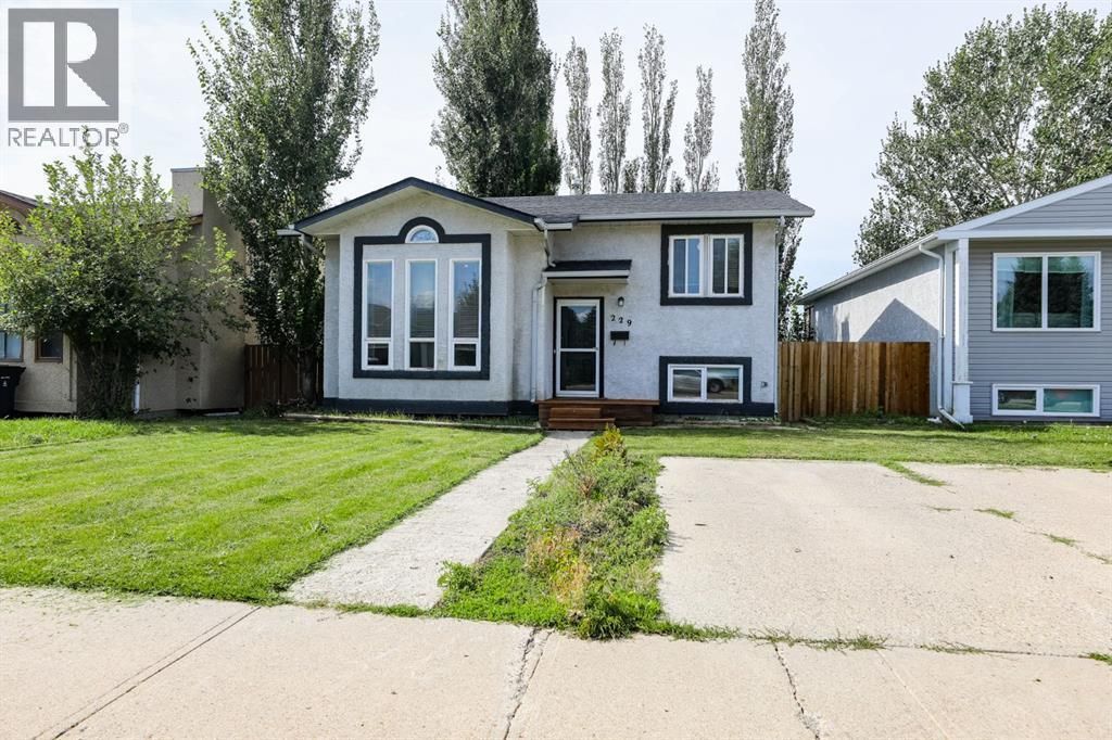 229 Mt Blakiston Road W, Lethbridge
