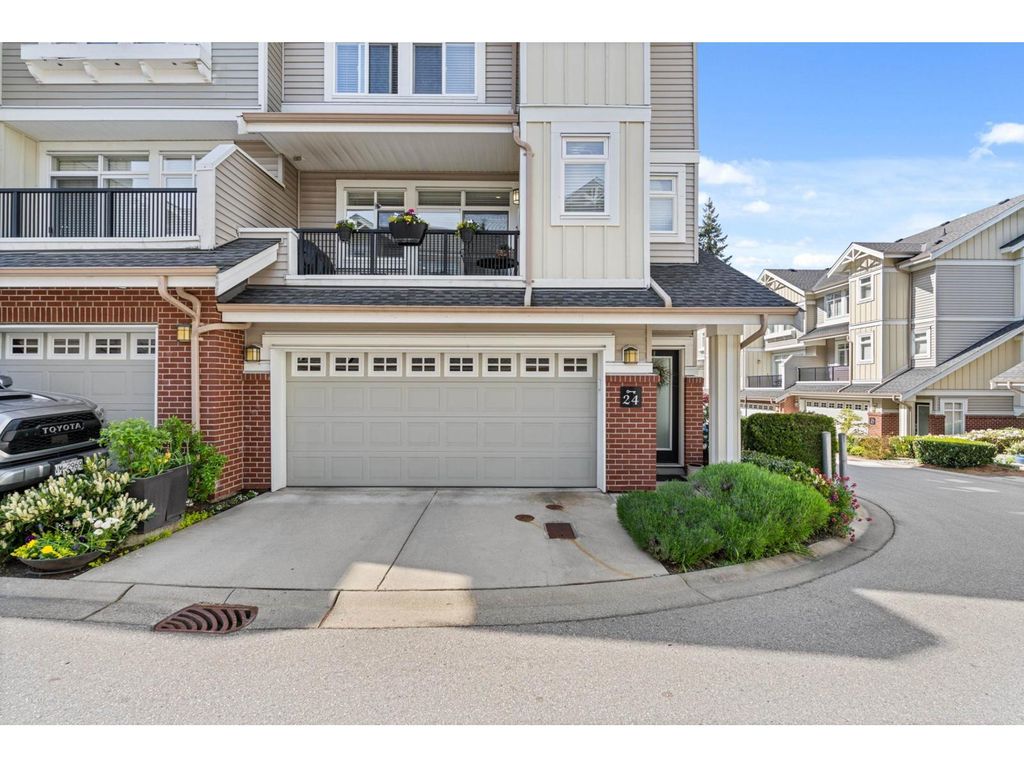 24 2925 King George Boulevard, Surrey