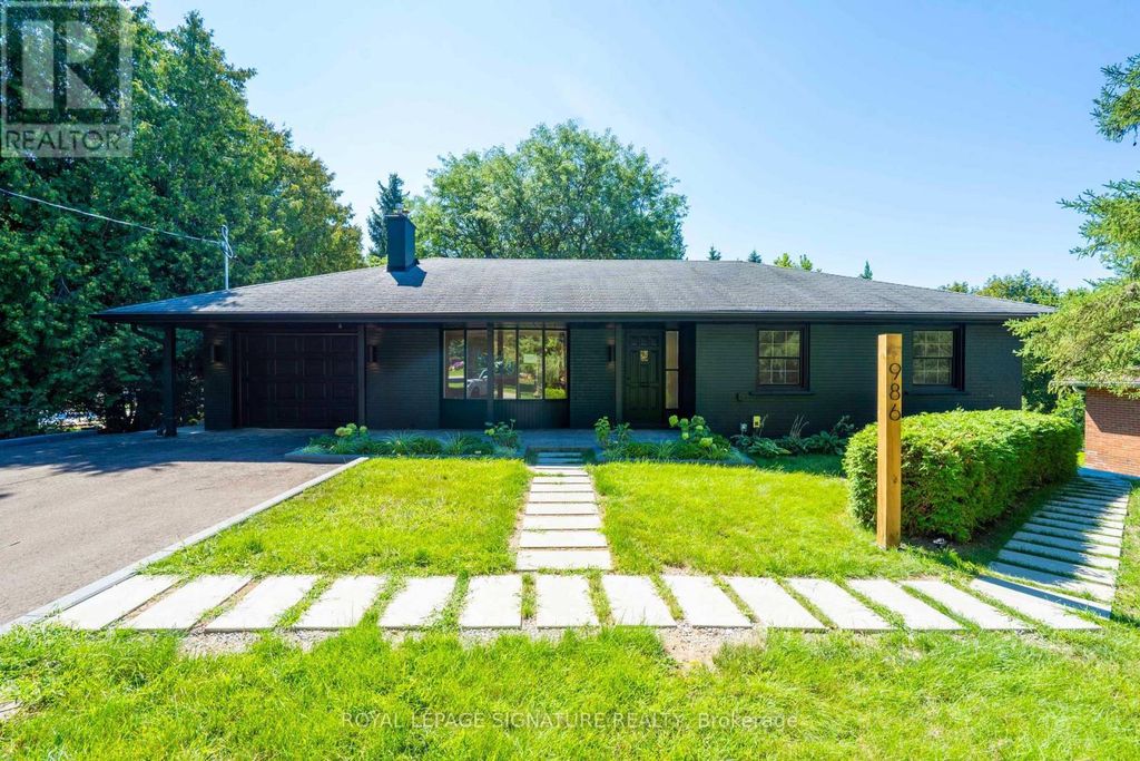 986 Srigley Street, Newmarket (gorham-College Manor)