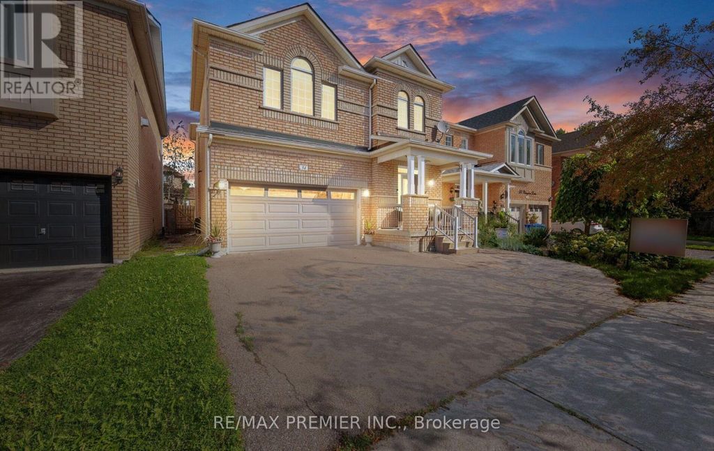 54 Blaydon Lane, Aurora (bayview Wellington)
