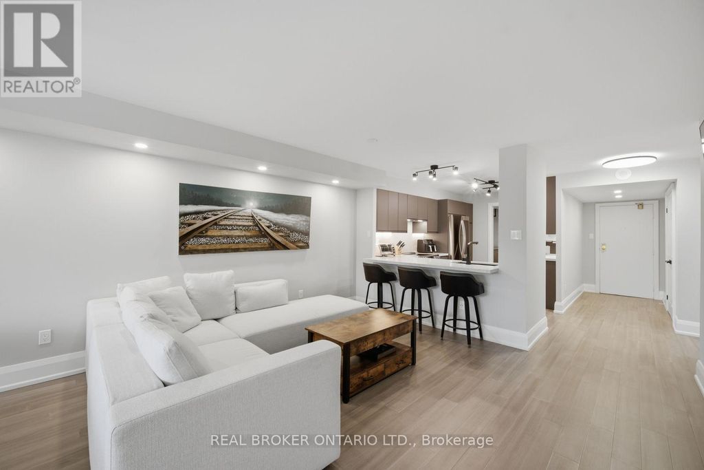220 - 100 Arbors Lane, Vaughan (west Woodbridge)