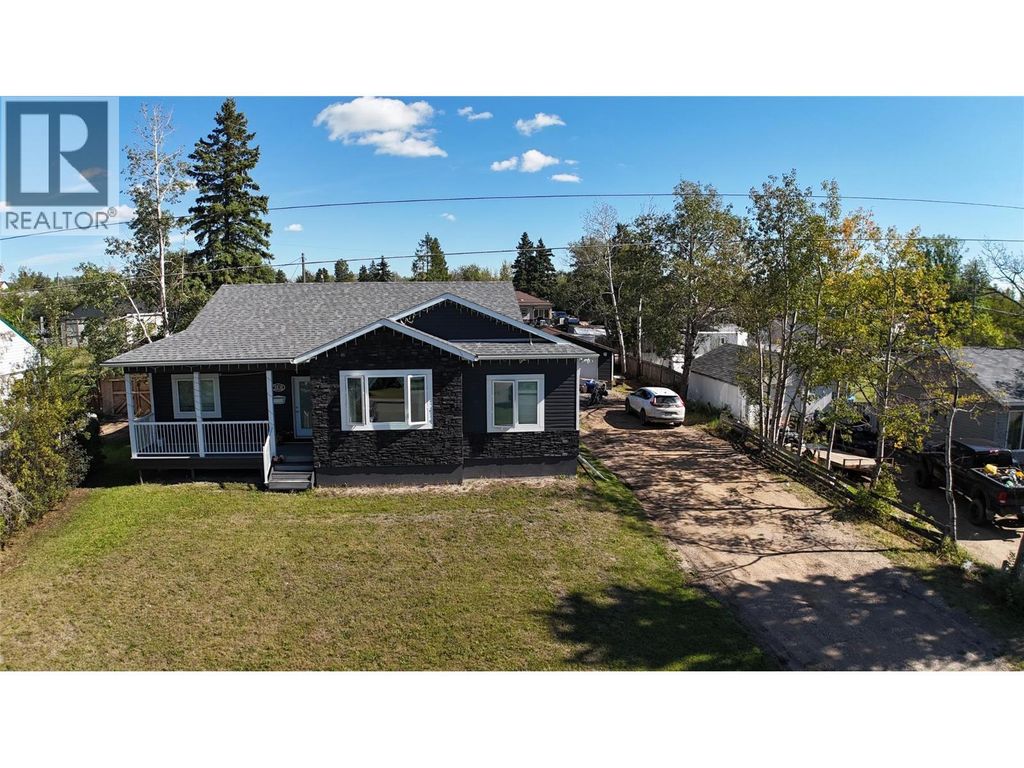 9108 8 Street, Dawson Creek
