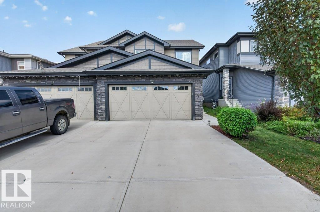 9316 Pear Li Sw Sw, Edmonton