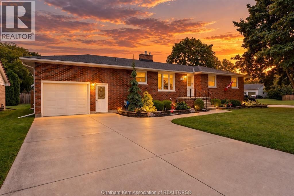 681 Centennial Street, Plympton-Wyoming