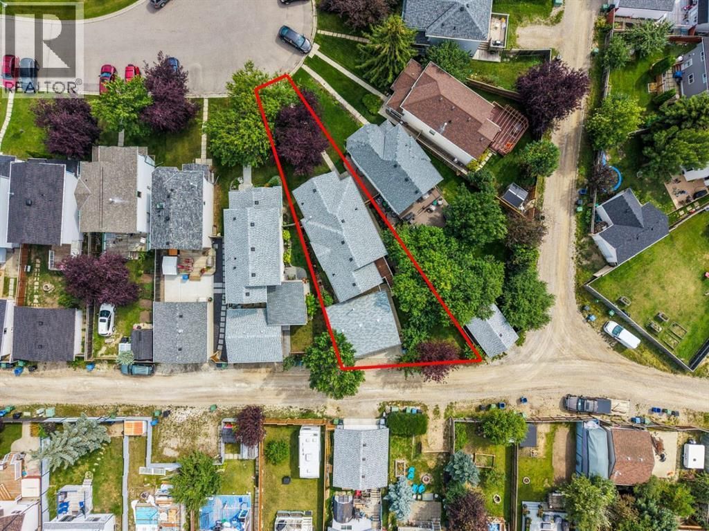 32 Country Hills Mews Nw, Calgary