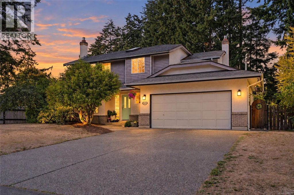 6938 Wallace Dr, Central Saanich