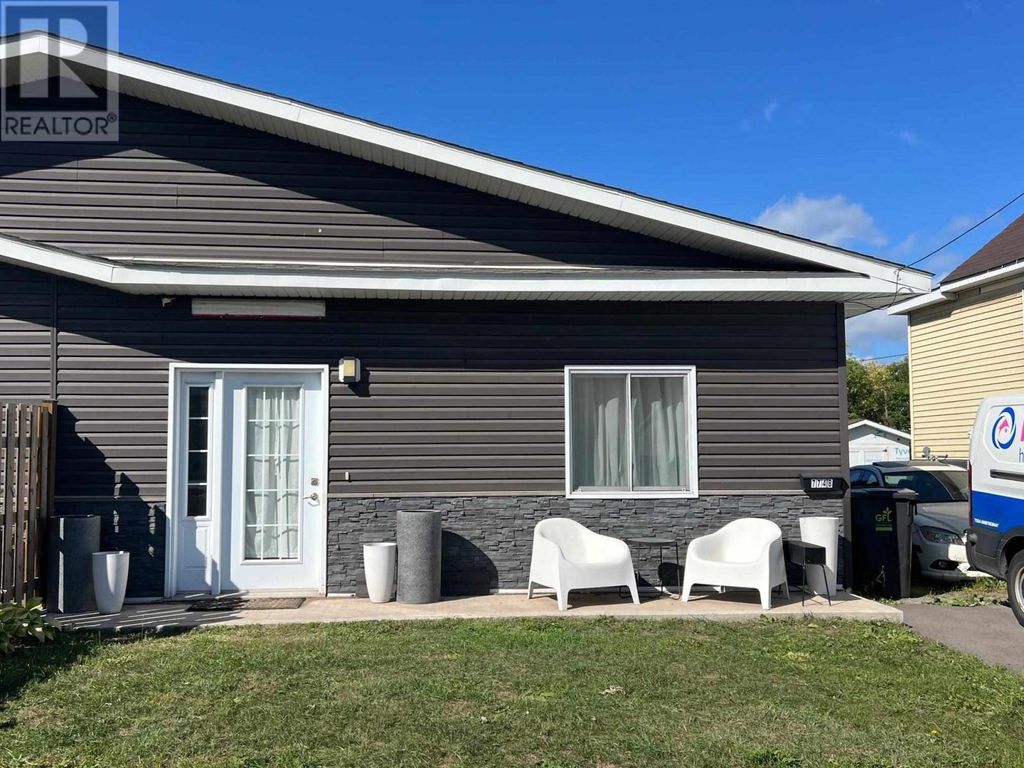 774 Dyment St, Sault Ste. Marie