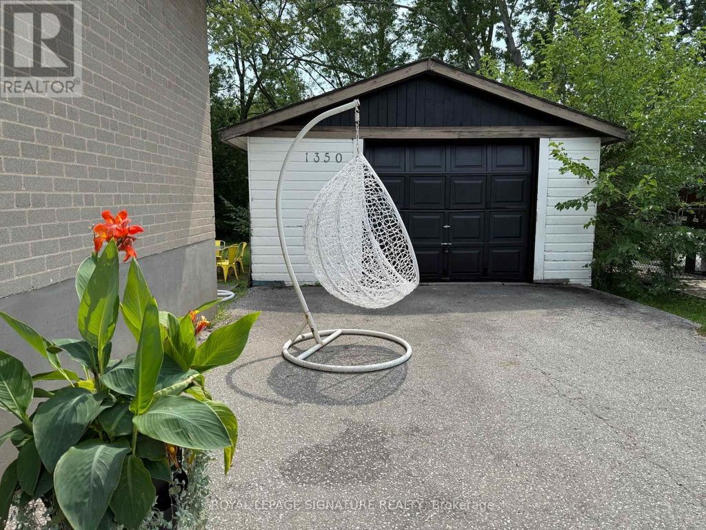 1350 Rebecca Street, Oakville (sw Southwest)