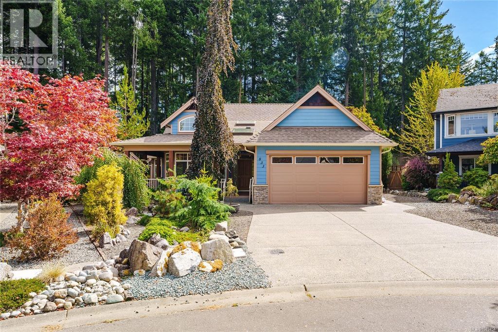 833 Hayden Pl, Ladysmith