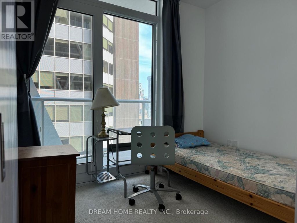 1226 - 230 Simcoe Street, Toronto (kensington-Chinatown)