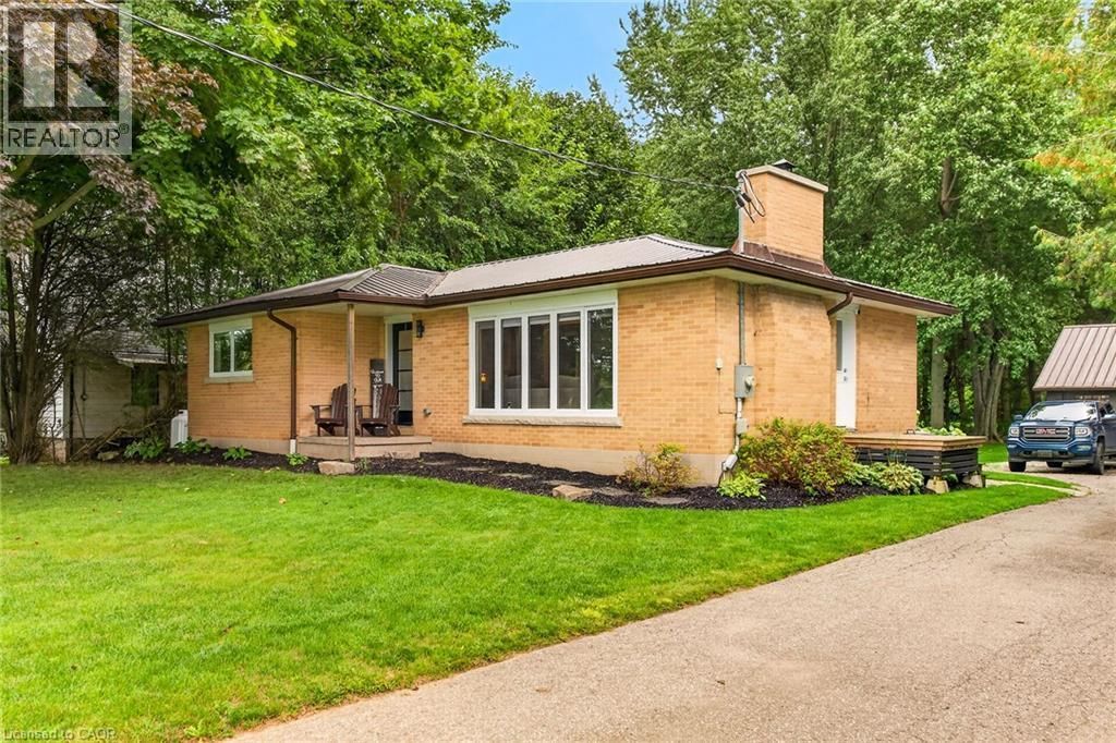 2098 St. John's Road W, Simcoe